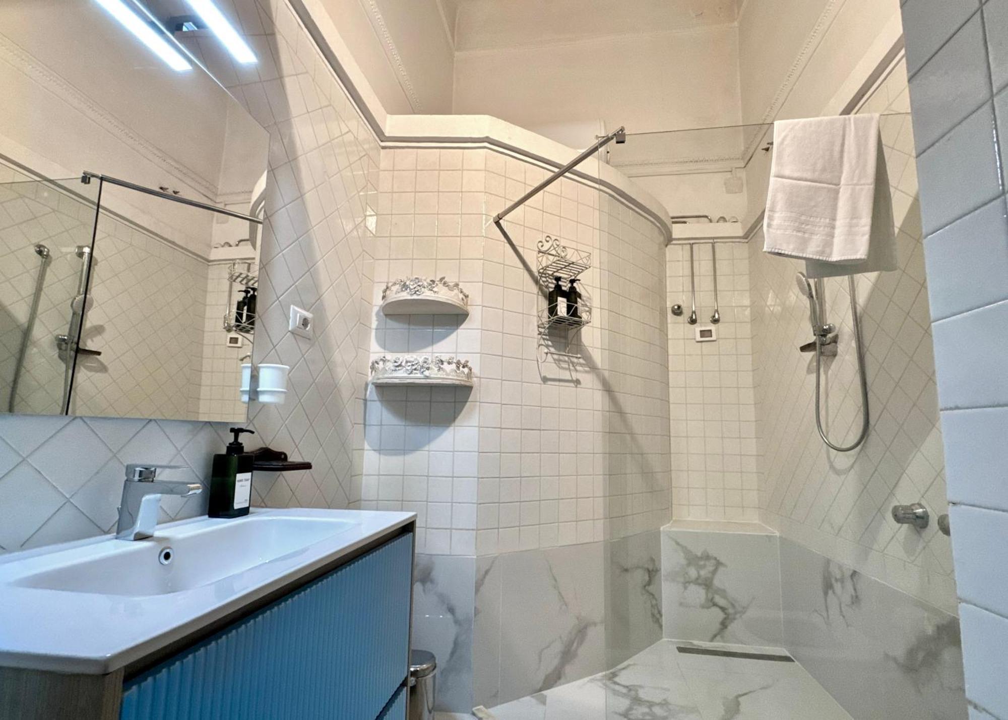 Lovely Piazza Navona Apartment Rome